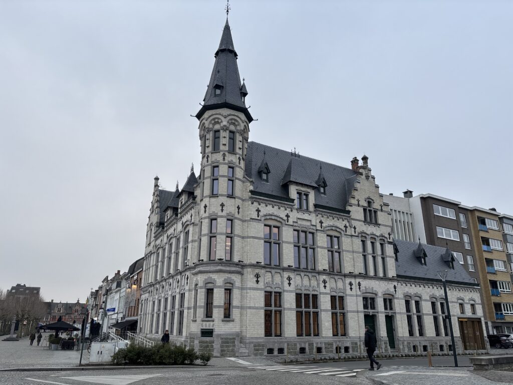 Elektrische installaties voor het postgebouw in Lokeren